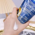 Vaseline Healthy Bright Gluta-Hya Serum Burst Lotion Overnight Radiance – 300ml - Image 2